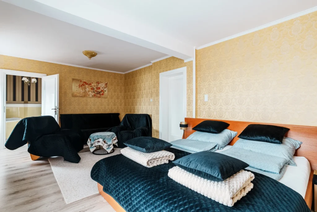 5 wyjątkowych sypialni – prywatne łazienki, garderoby i Smart TV.