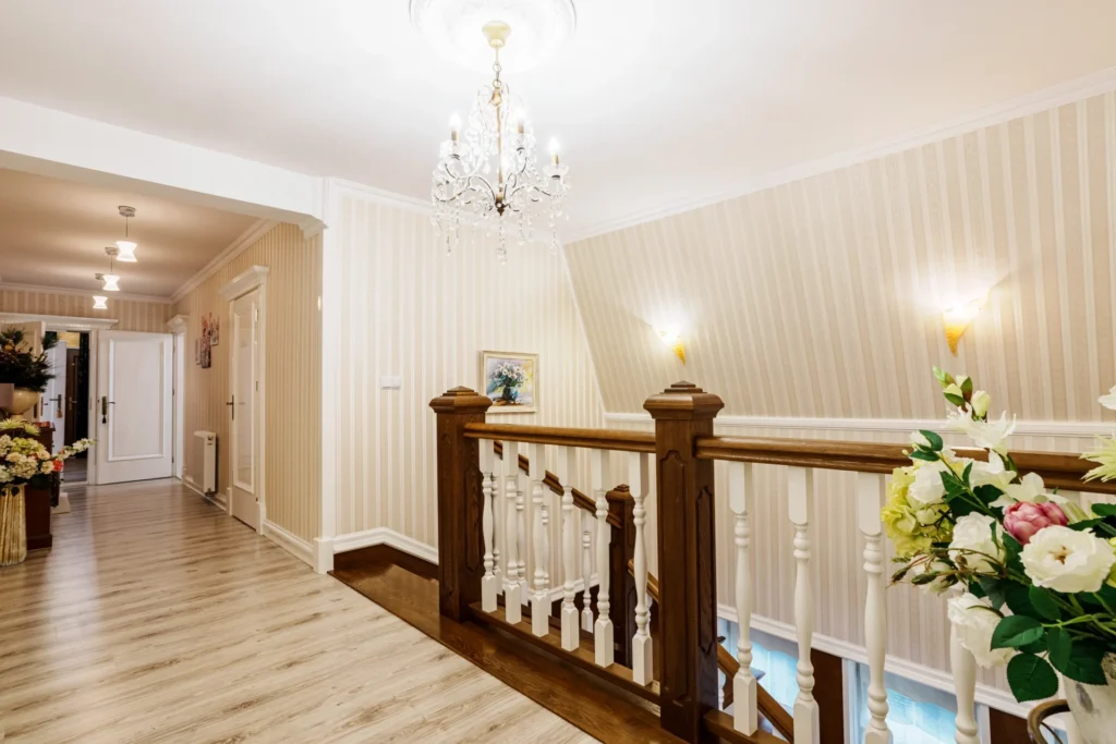 Eleganckie wnętrza – stylowe wykończenie, komfort i przestrzeń dopracowana w każdym detalu.